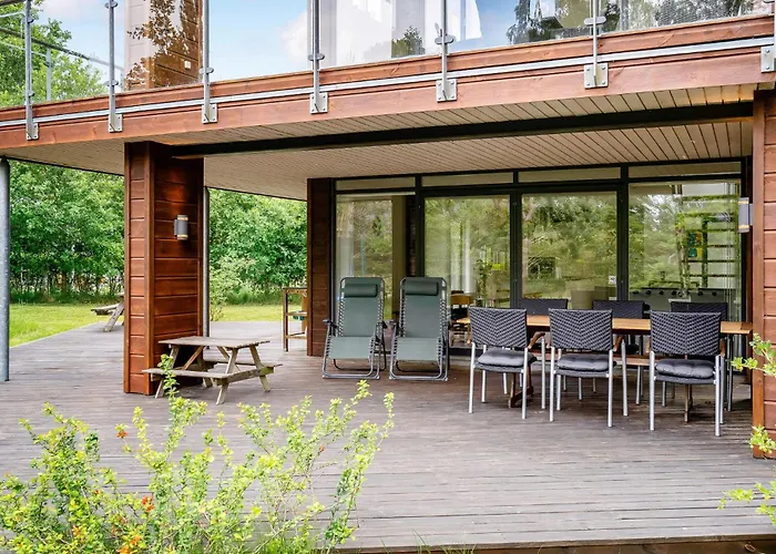 Semesterbostad Three-bedroom In *